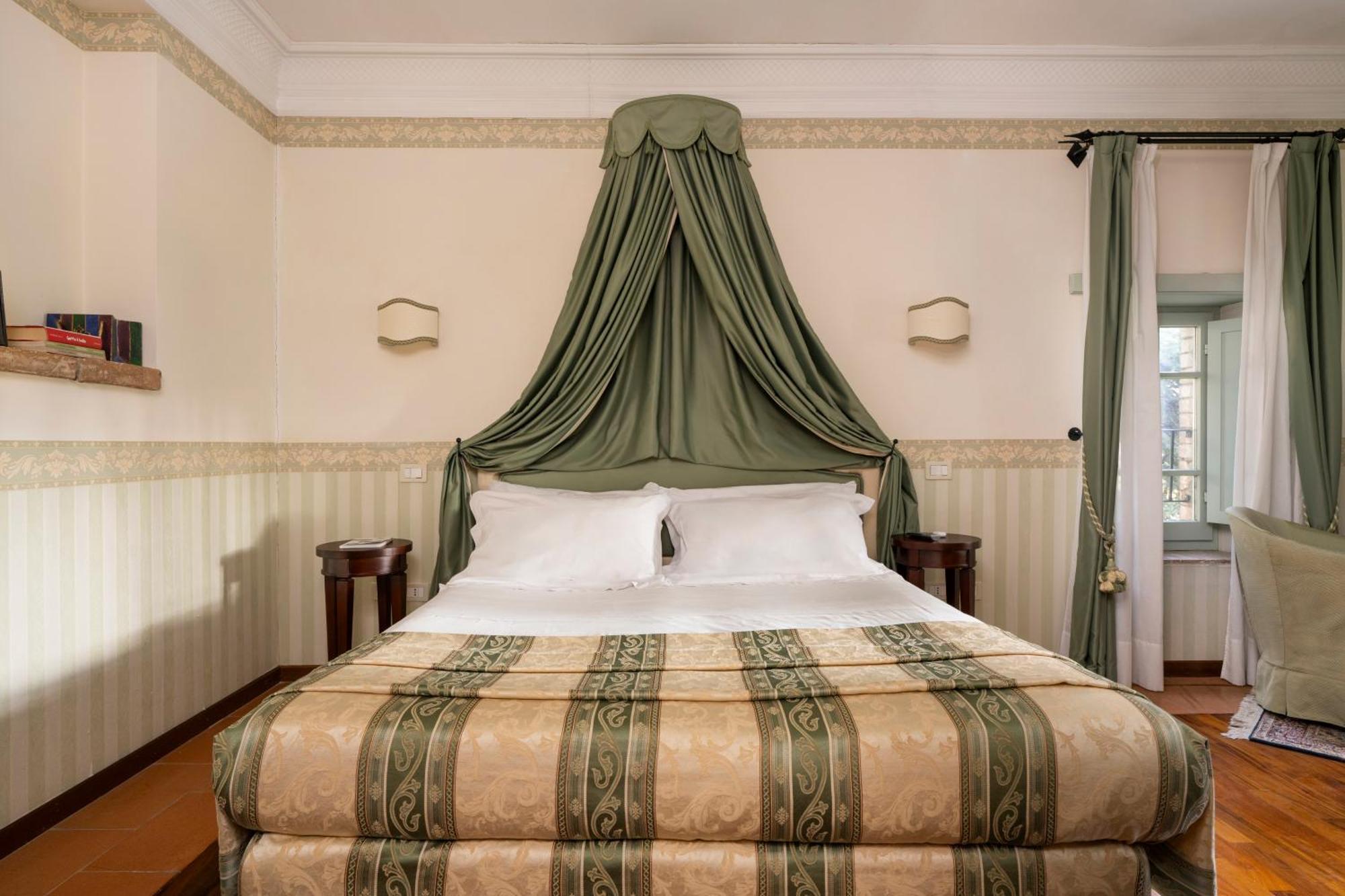 Отель Relais Parco Dei Cavalieri Assisi Петриньяно Экстерьер фото