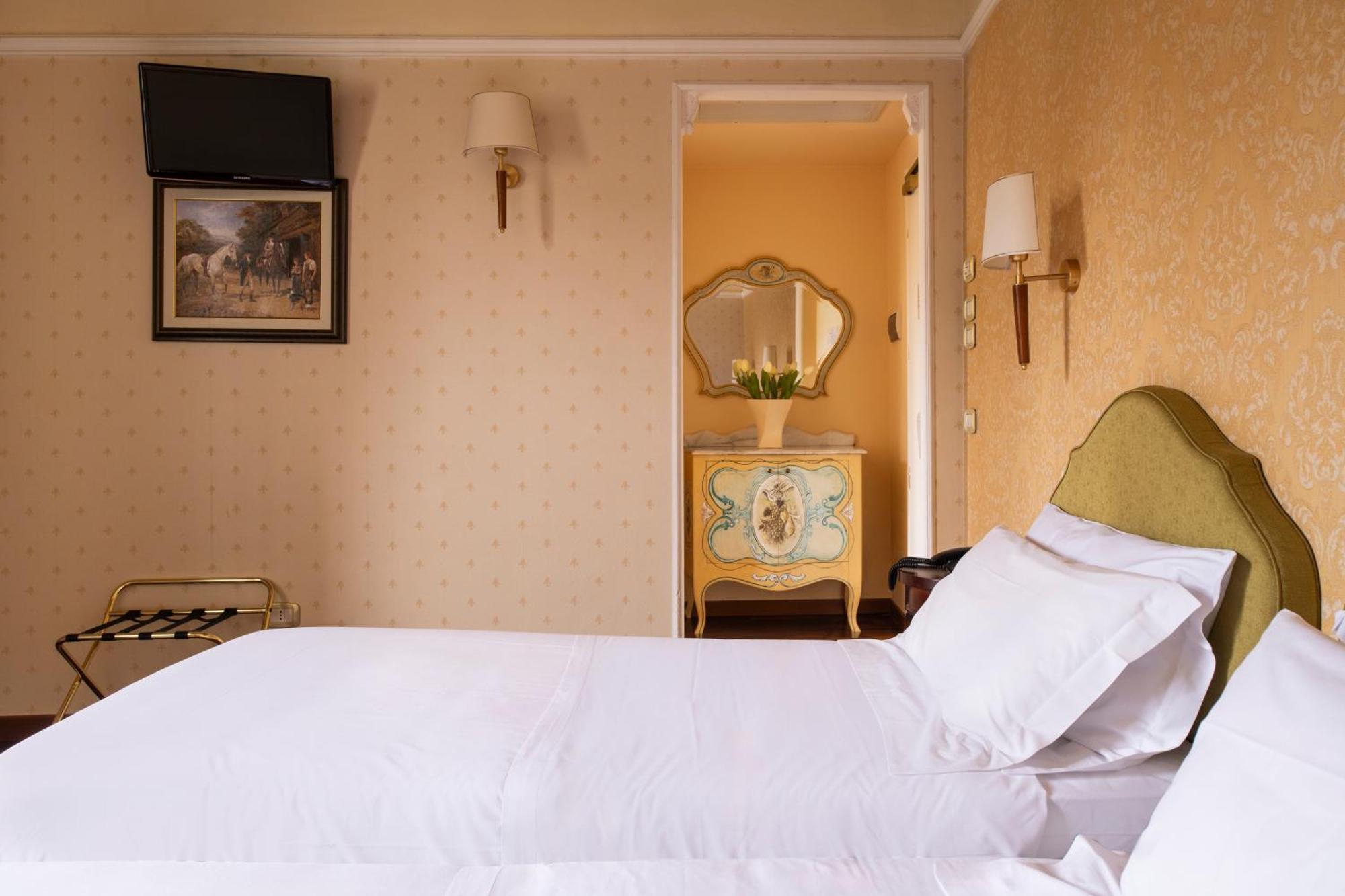 Отель Relais Parco Dei Cavalieri Assisi Петриньяно Экстерьер фото