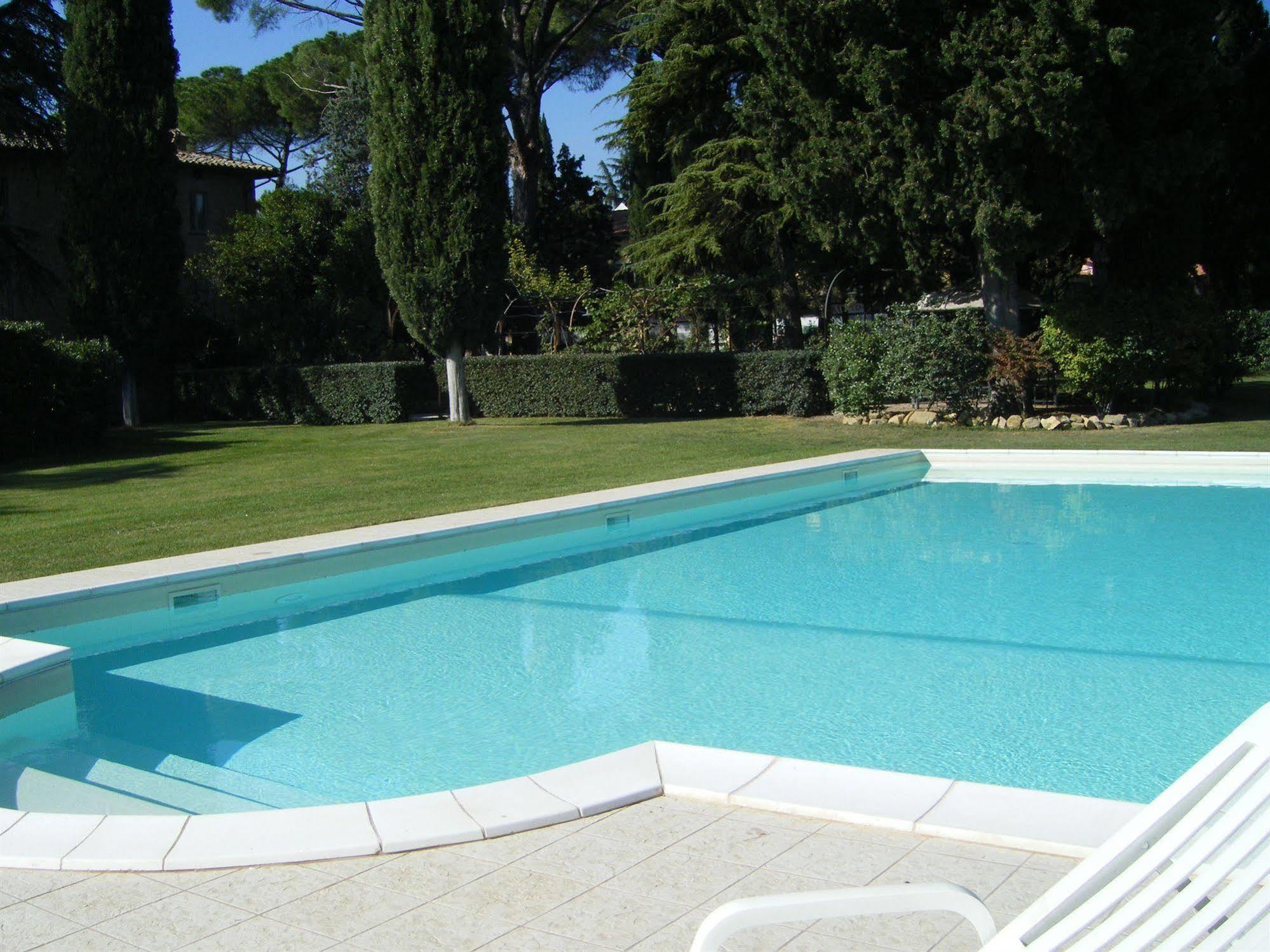 Отель Relais Parco Dei Cavalieri Assisi Петриньяно Экстерьер фото